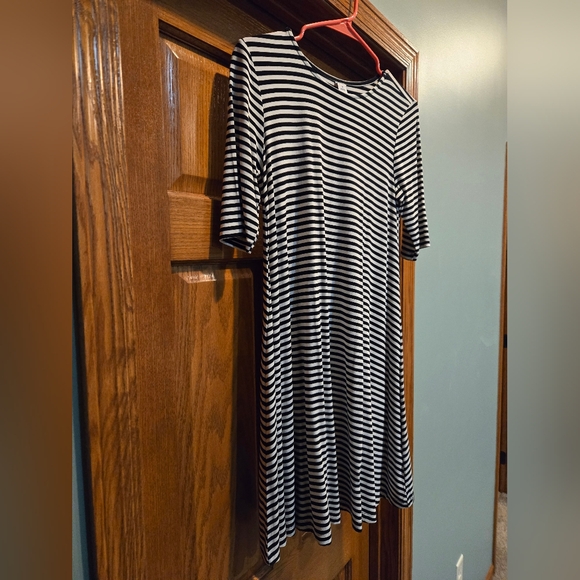 Old Navy, Women's size XSmall, Dressy, Black and White, Never Worn, Rayon - Picture 5 of 7